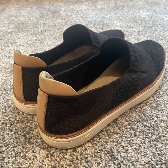 Ugg Sammy sneaker women’s size 7.5 - Picture 5 of 6